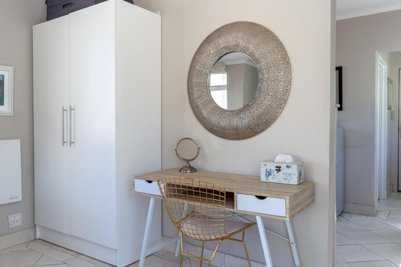 Cosy And Classy Sea Point Apartment Cape Town Dış mekan fotoğraf